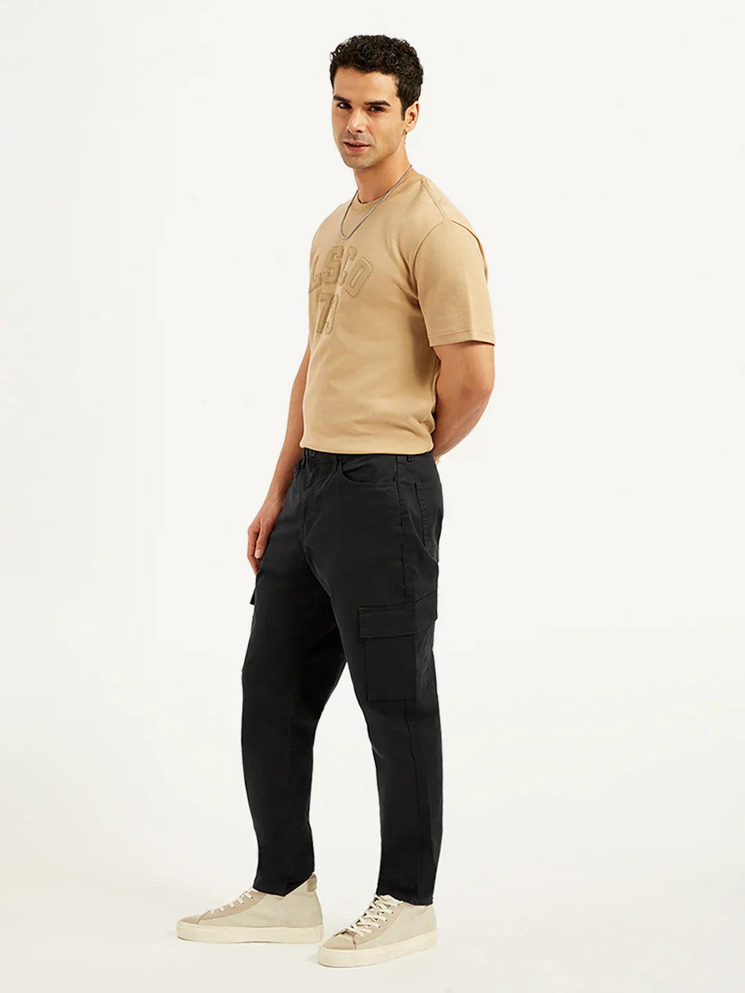 Pack of 2 Levi’s Cargos – Everyday Comfort (Beige + Black)