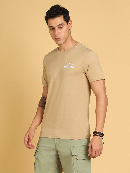 Wrangler Men Beige Graphic Print Crew Neck Regular Fit T-Shirt